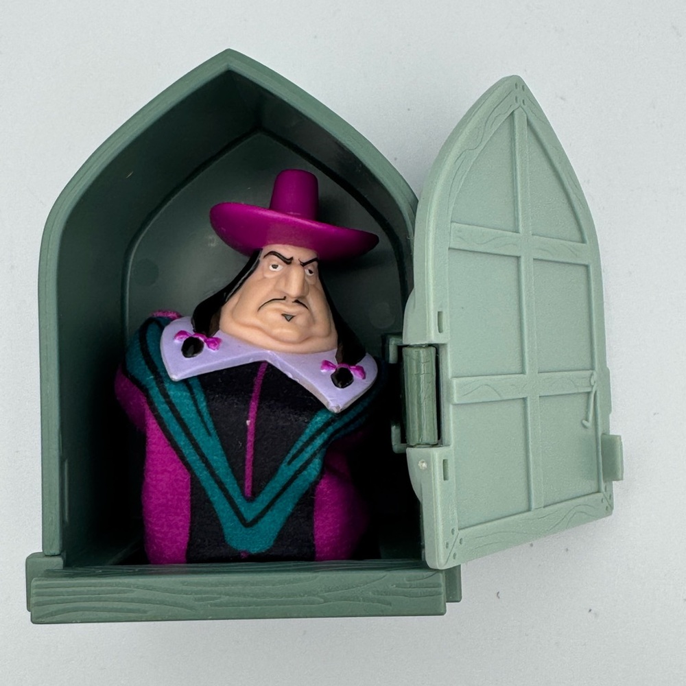 1996 Burger King‎ Disney Pocahontas Ratcliffe Finger Puppet Kids Meal Toy
